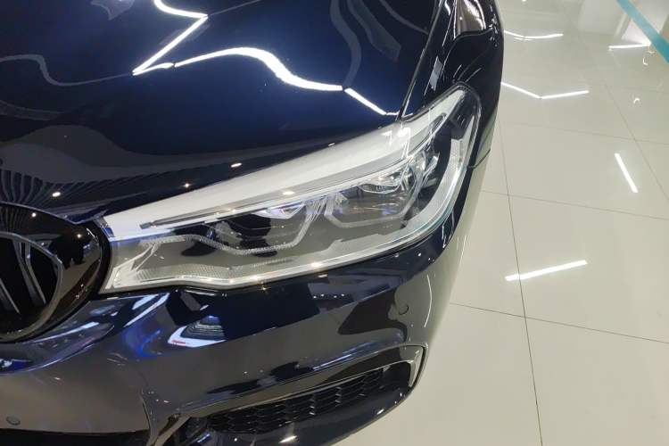 Used BMW 5 Series 2018 Restyled 530Li Leading Edition M Sport Package
