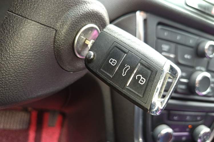 Used Buick Encore 2015 1.4T Automatic Two-Wheel Drive Urban Elite Version
