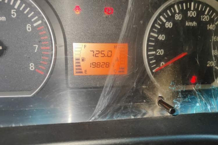 Used FORTHING Lingzhi 2013 M3 1.6L 7-Seater Luxury Model
