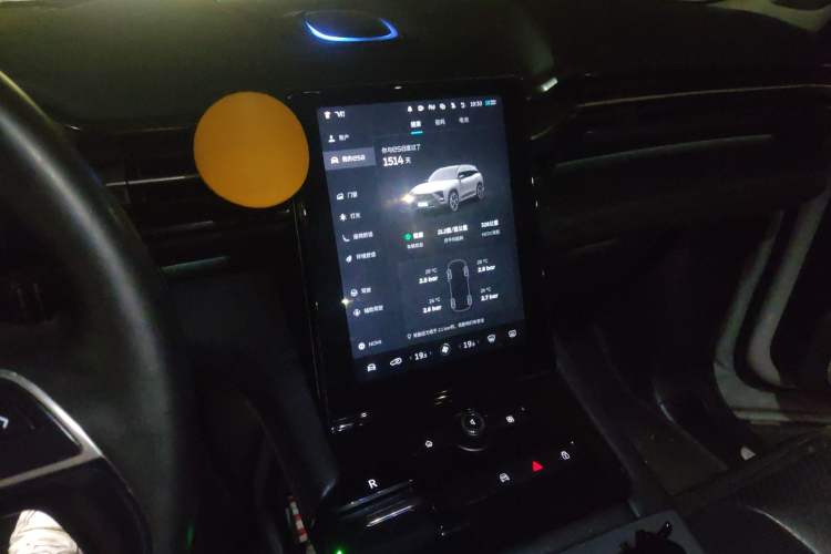 Used Nio ES8 2018 355 km Base Version 7-Seater Edition Audio And AC Panel