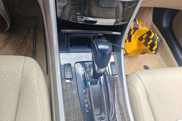 Used Honda Accord 2014 2.4L EX Luxury Edition Gear Lever