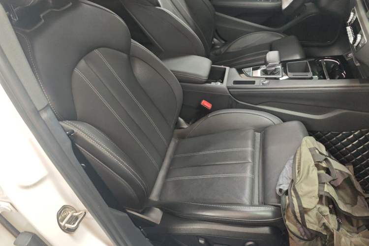 Used Audi A4L 2023 40 TFSI Luxury Dynamic Model
