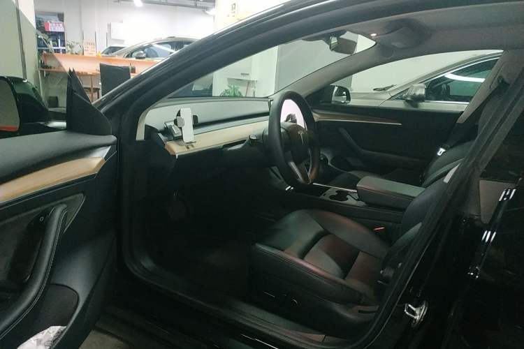 Used Tesla Model 3 2022 Rear-Wheel-Drive Version