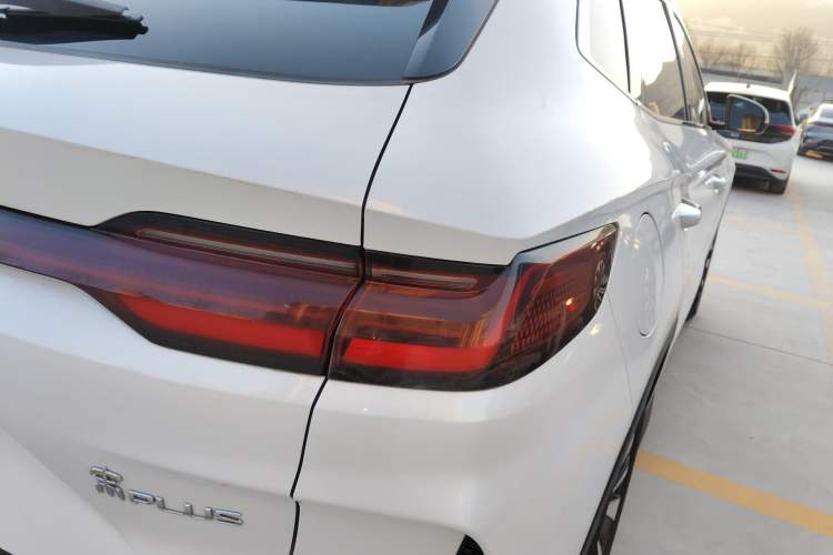 Used BYD Song PLUS New Energy 2023 Champion Edition EV 520KM Luxury Model
