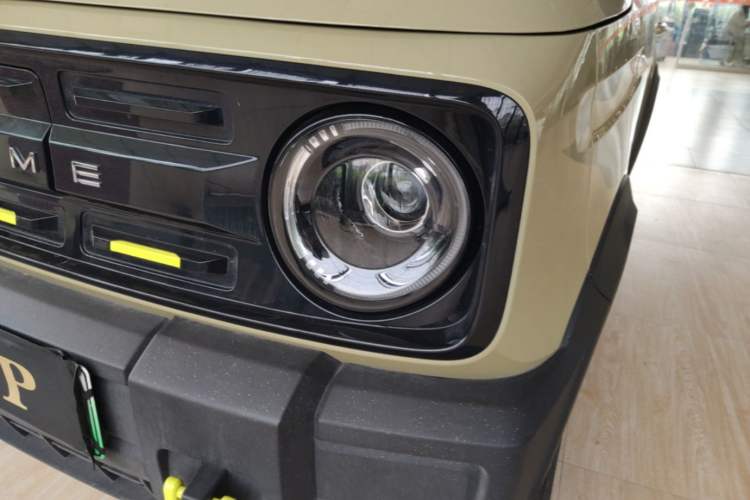 Used Geely Galaxy Panda 2025 210km Panda Rider Left Front Headlight