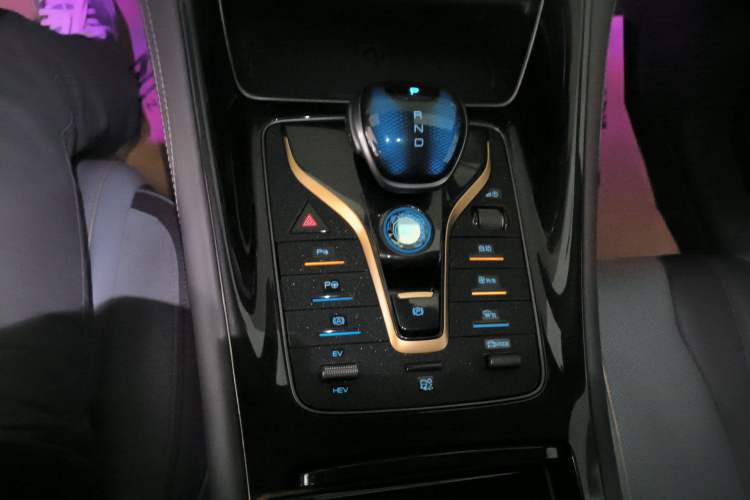 Used BYD Frigate 07 2023 DM-i 100KM Flagship Model Gear Lever