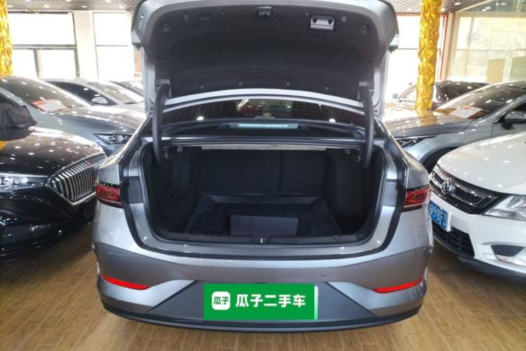Used BYD Qin PLUS 2025 DM-i Smart Drive 55KM Leading Model Trunk