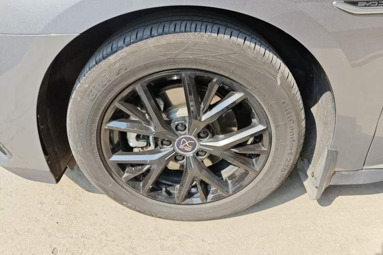 Used BYD Han 2023 DM-i Champion Edition 121KM Prestige Model
