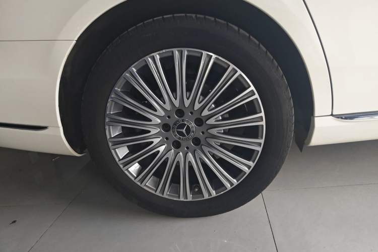 Used Mercedes-Benz E-Class 2020 Restyled E 300 L Exclusive Edition
