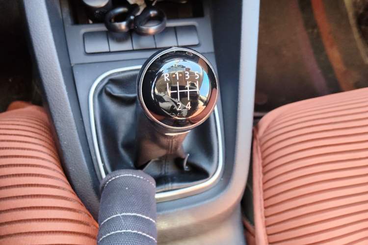 Used Volkswagen Sagitar 2012 1.6L Manual Comfort Model
