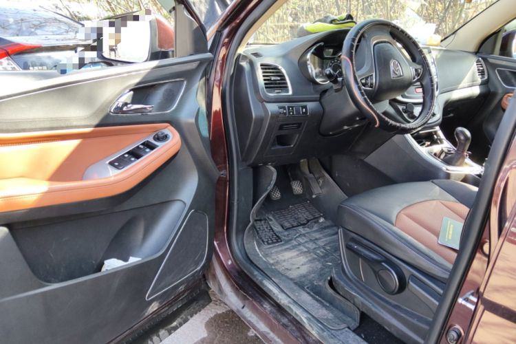 Used Baojun 560 2015 1.8L Manual Elite Edition
