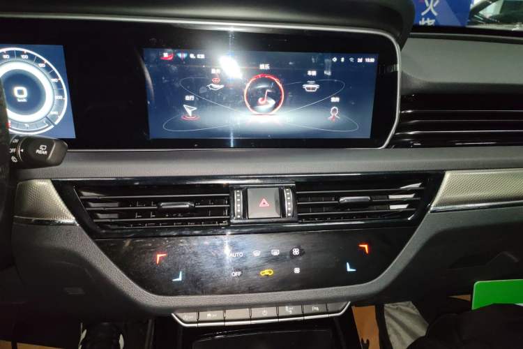 Used Hongqi HS5 2022 Revised Version 2.0T Smart Connect Flagship Edition