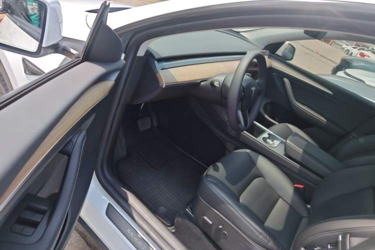 Used Tesla Model Y 2022 Revised Version Rear-Wheel Drive Driver Seat