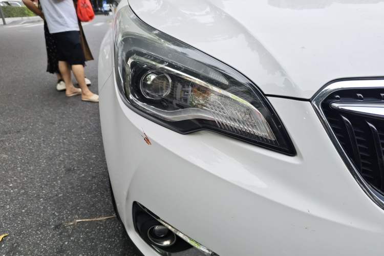 Used Buick Envision 2018 20T Two-Wheel-Drive Leading Model