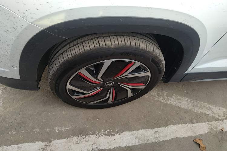 Used Volkswagen Tharu 2024 300TSI Two-Wheel-Drive Moon Luxury Edition