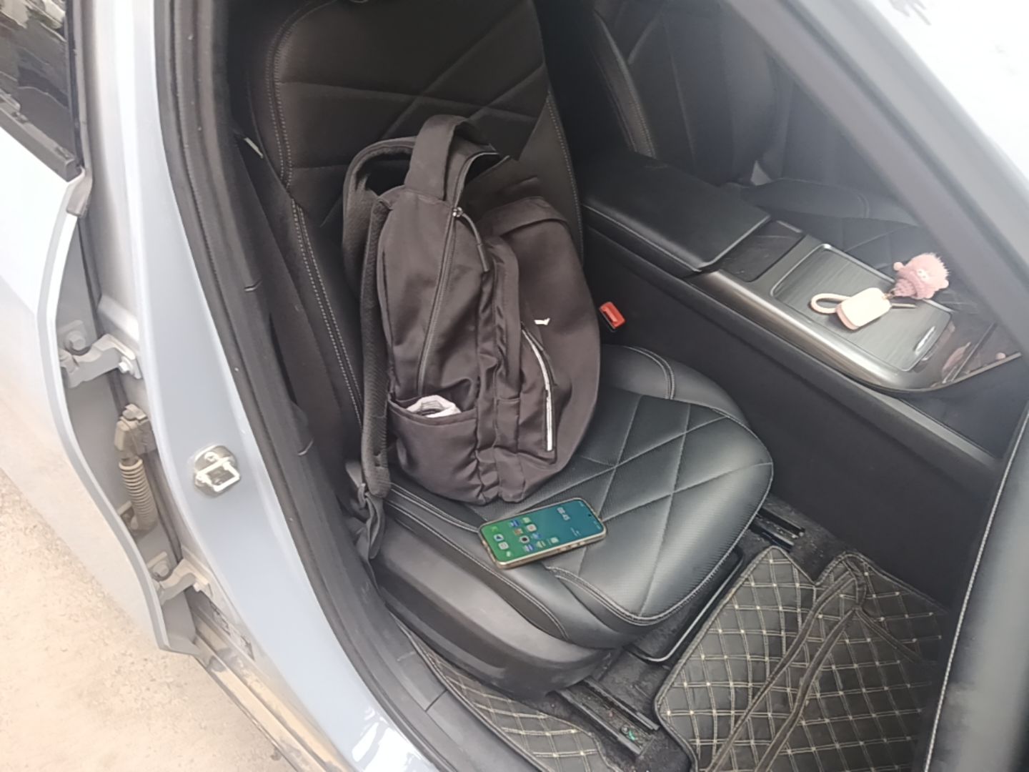 Geely Galaxy L6 2024 125km PLUS Dragon Edition — снимка 19
