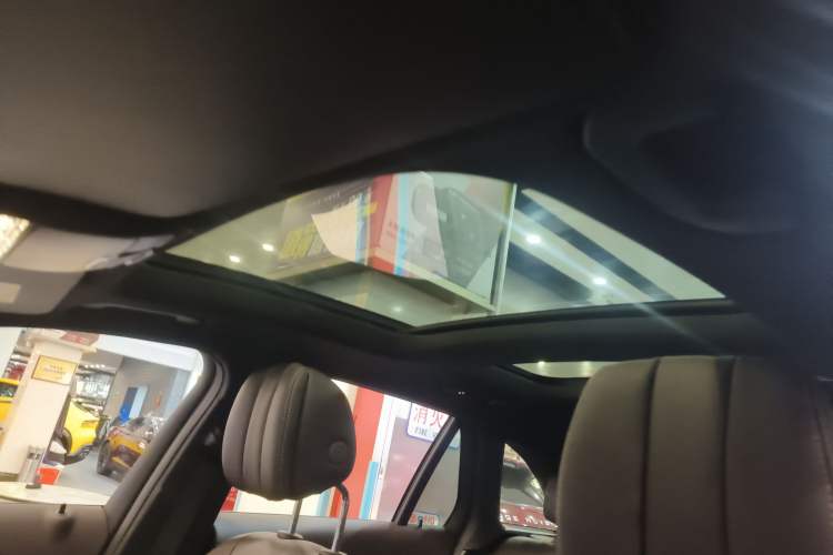 Used Mercedes-Benz GLC 2016 GLC 260 4MATIC Luxury Model
