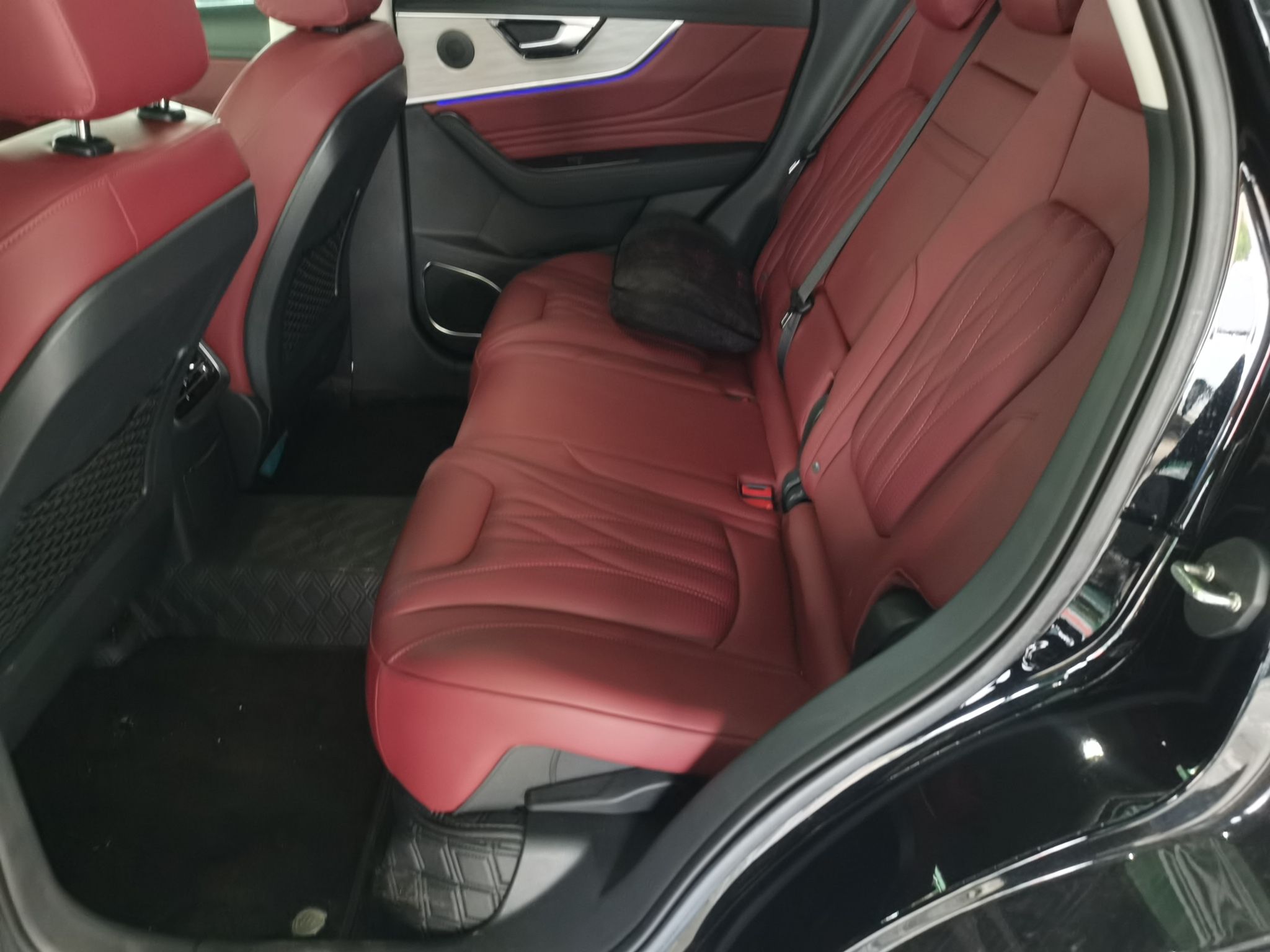 Hongqi HS5 2025 2.0T Two-Wheel Drive Flagship Pro Edition - Chinese Trim Xiang — снимка 17