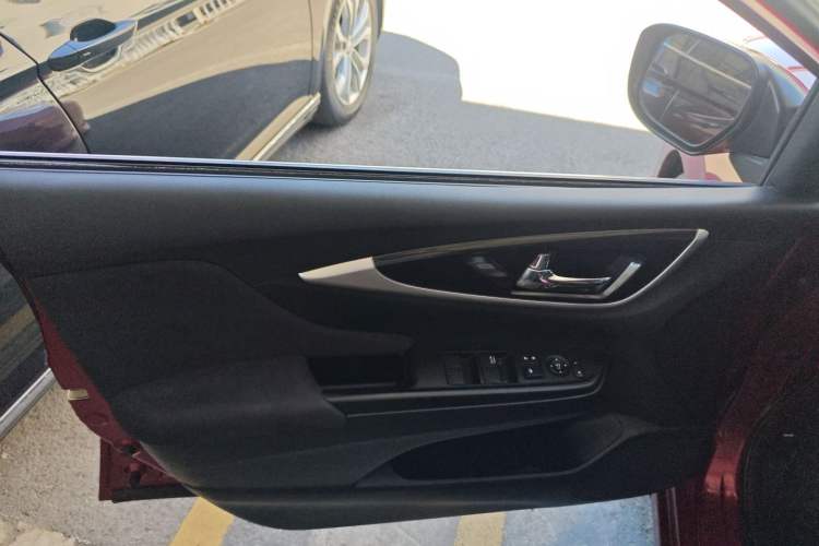 Used Honda Crider 2013 1.8L automatic luxury edition