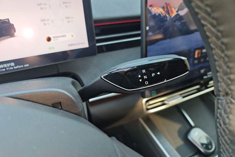 Used Chery Fengyun A8L 2025 1.5 TGDI 145 km Luxury Version