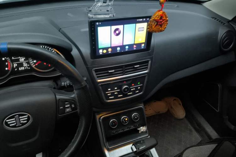 Used Bestune X40 2019 1.6L Automatic Luxury Version China V Emission Standard
