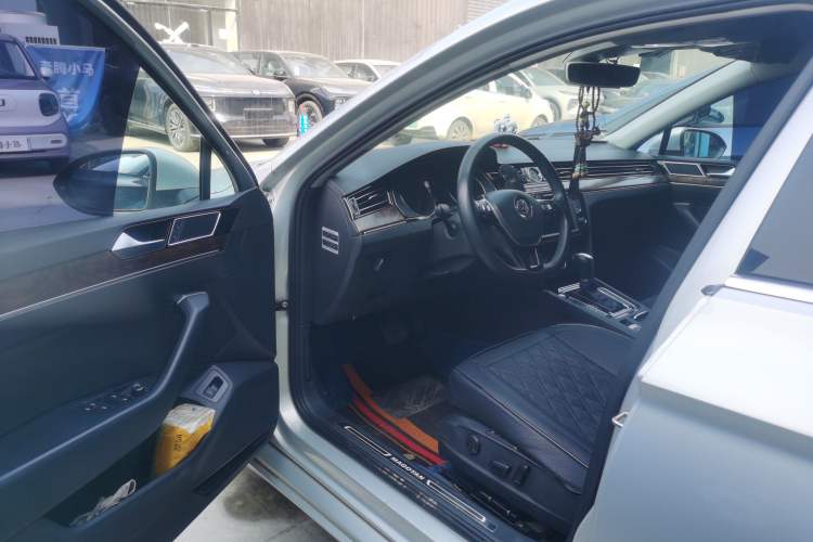 Used Volkswagen Magotan 2017 380TSI DSG Prestige Edition