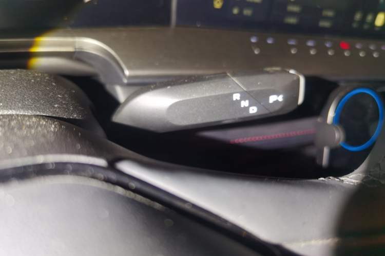 Used CHANGAN NEVO Hunter K50 2025 Model Long Box Four-Wheel Drive Luxury Gear Lever