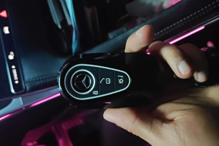 Used Mercedes-Benz C-Class 2023 Second Facelift C 260 L Starry Night Sports Edition
