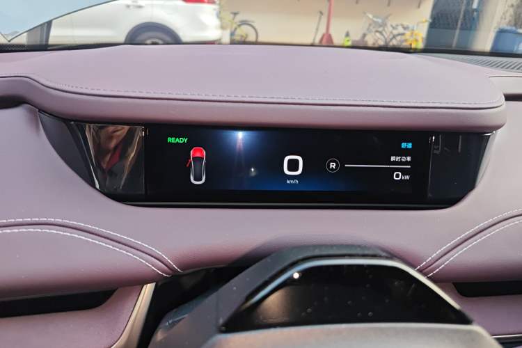 Used Xiaomi Auto SU7 2024 Rear-Drive Ultra-Long Range Advanced Pro-Level Intelligent Driving Version Instrument Cluster