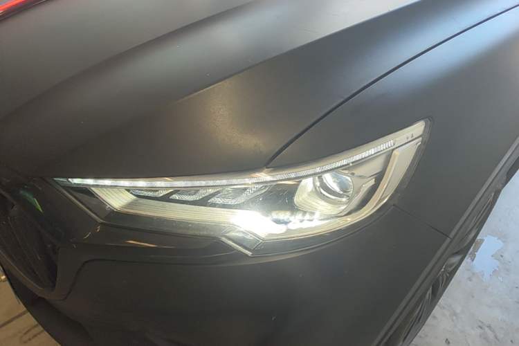 Used Hongqi HS5 2022 Facelifted Version 2.0T Smart Connect Flagship All-Wheel-Drive Edition