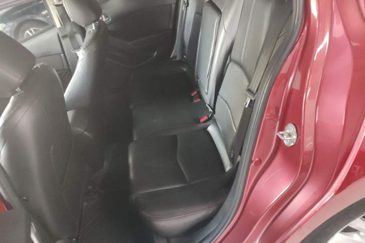 Used Mazda Mazda 3 Axela 2017 Sedan 1.5L Automatic Comfort Model Emission Standard China V
