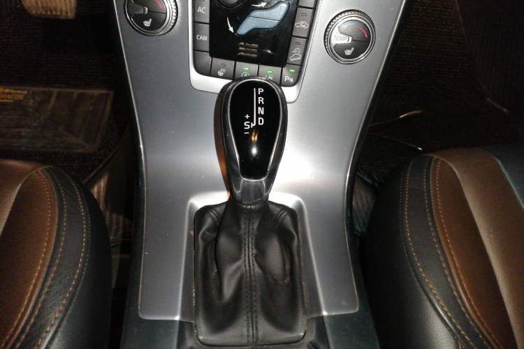 Used Volvo XC60 2017 T5 AWD Smart Upgrade Edition