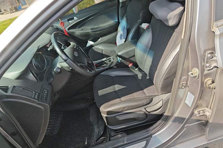 Used Hyundai Sonata 2011 2.0L Automatic Leading Edition
