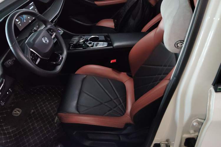 Used Changan Eado 2022 PLUS Blue Whale NE 1.4T GDI DCT Prestige Edition
