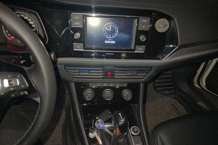 Used Volkswagen Sagitar 2020 200TSI DSG Comfort Version China VI Standard Audio And AC Panel