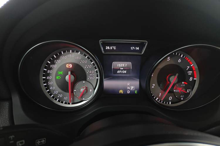 Used Mercedes-Benz GLA 2015 GLA 200 Fashion Model