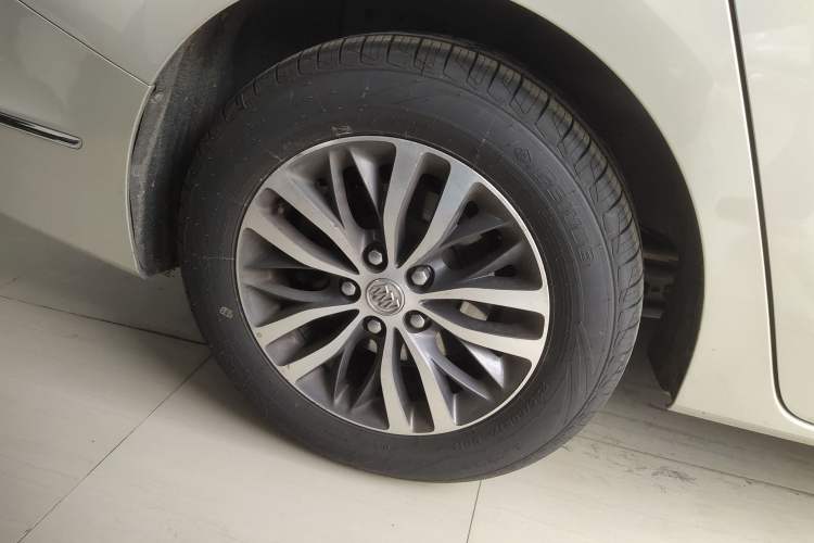 Used Buick GL8 2017 ES 28T Luxury Model China V Standard