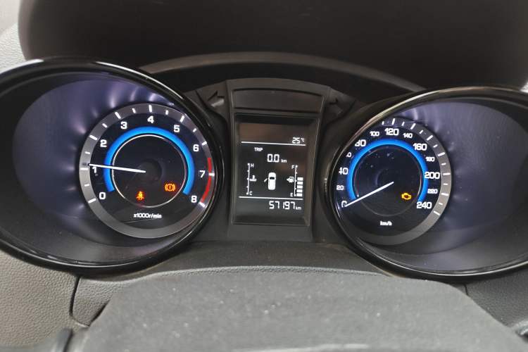 Used CHANGAN CS15 2016 1.5L Manual Luxury Edition
