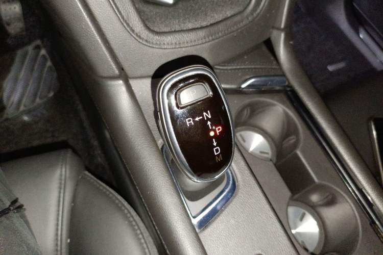 Used Cadillac XT5 2018 28T Four-Wheel Drive Luxury Model Gear Lever