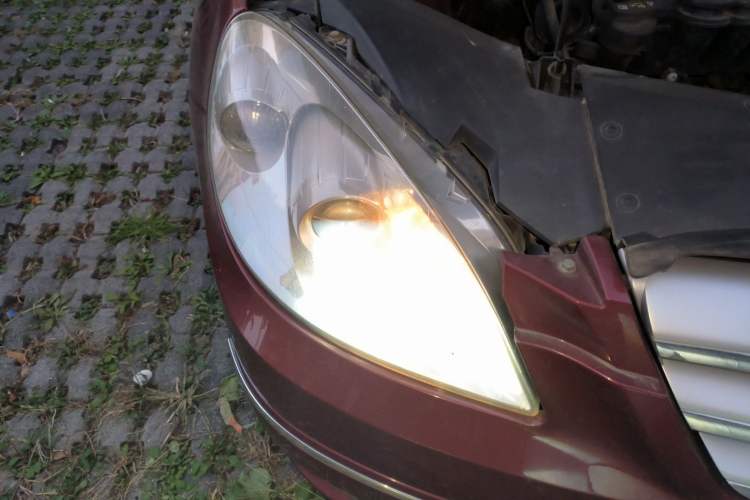 Used Mercedes-Benz B-Class 2009 B 200 Fashion Model Right Front Headlight