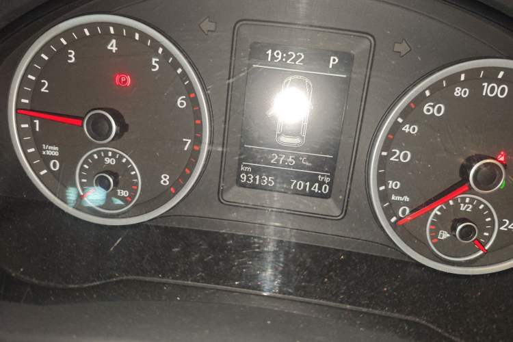 Used Volkswagen Tiguan 2016 300TSI Automatic Two-Wheel Drive Comfort Edition Odometer Close Up