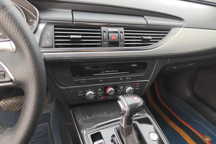 Used Audi A6L 2014 TFSI Standard Model Audio And AC Panel