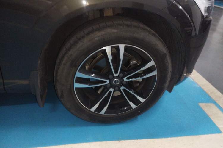 Used Volvo XC60 2019 T5 4x4 Smart Edition China V Standard
