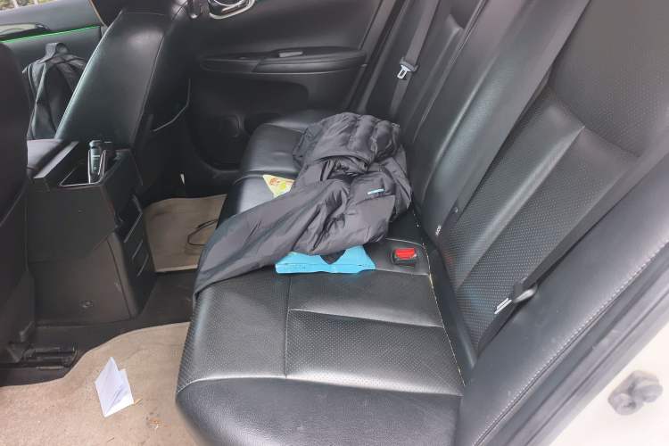 Used Nissan Sylphy 2018 1.6XV CVT Deluxe Edition Left Rear Seat