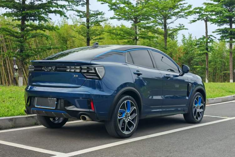 Used Lynk & Co 05 2020 2.0TD Two-Wheel Drive Shine Halo