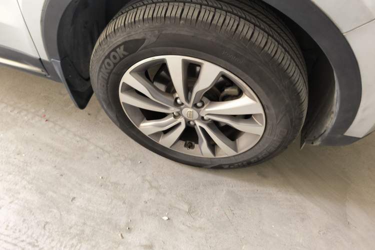 Used Geely Auto Emgrand X7 Sport 2016 1.8TD Automatic ZhiZun Version
