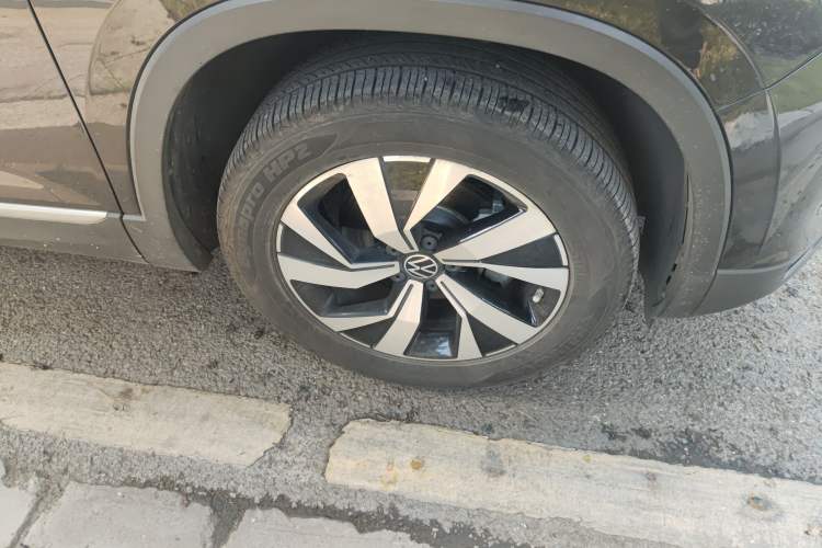 Used Volkswagen Tayron 2022 280TSI Two-Wheel Drive Luxury Smart Connectivity Version