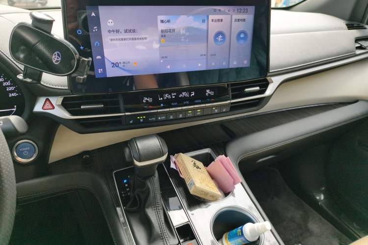 Used Toyota SIENNA 2021 2.5L Hybrid Premium Edition