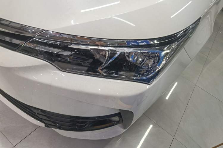 Used Toyota Corolla 2017 Revised Version 1.2T S-CVT GL-i Left Front Headlight