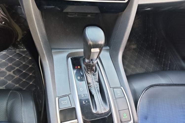 Used Honda Civic 2016 220TURBO CVT Prestige Edition
